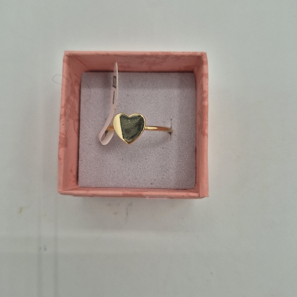 Jewelry - Heart Ring Size 8